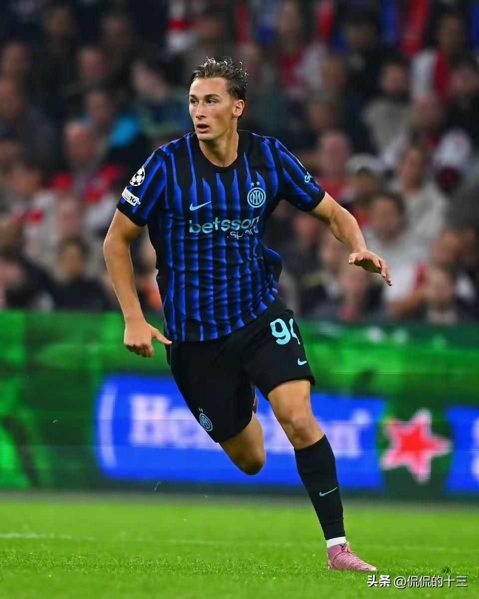 爱游戏官网-赛地聚焦：意甲冲刺阶段热度飙升，本菲卡绝杀压哨，引发热议，数据趋势出现新变化的简单介绍