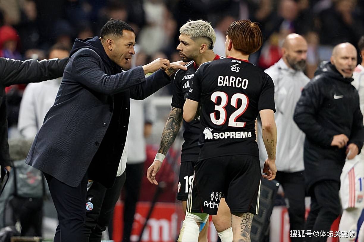 关于亚冠赛前再迎强敌；切尔西战术微调；主帅态度：更衣室稳定；赛季目标并未改变的信息